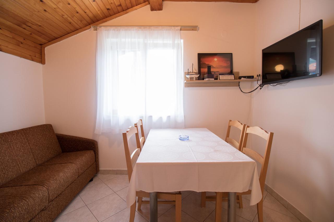 Rooms Sofija Selce Extérieur photo