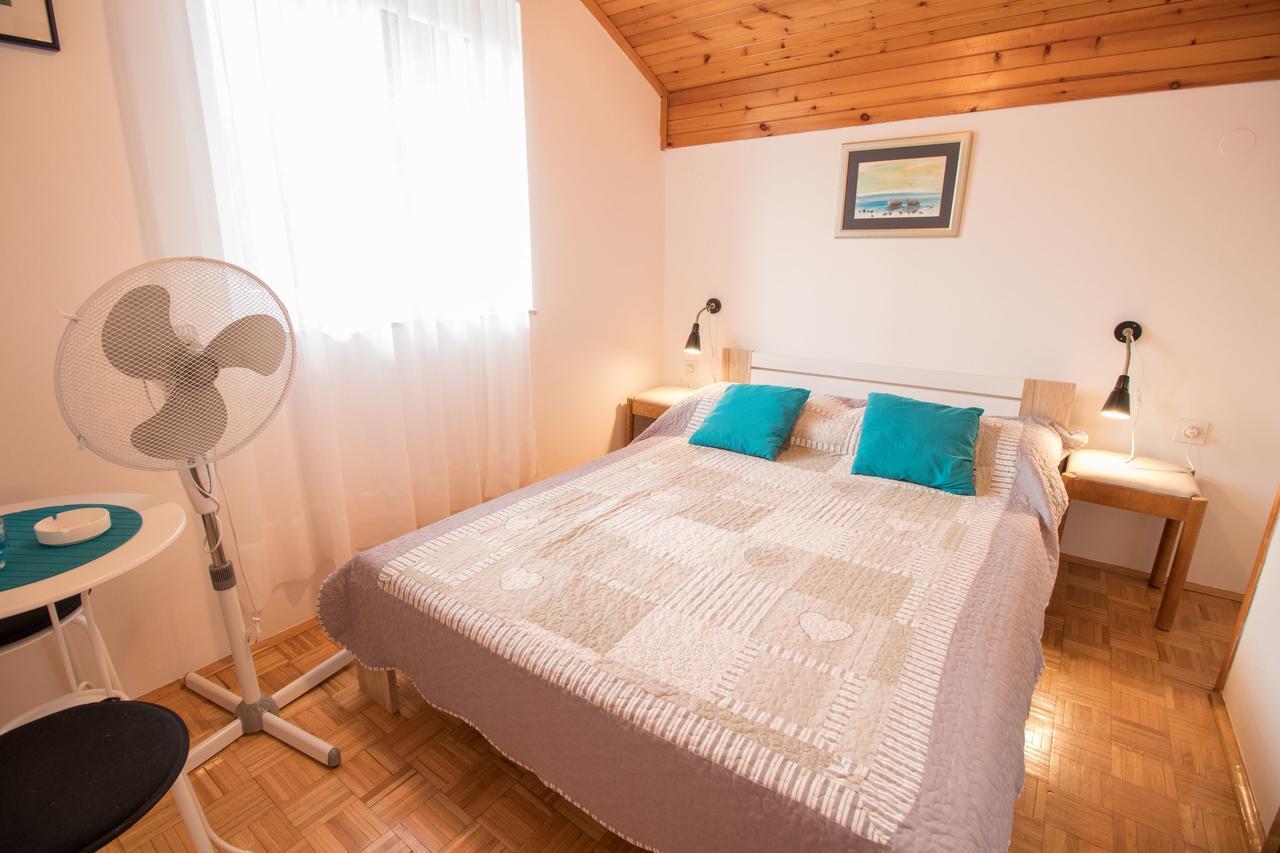 Rooms Sofija Selce Extérieur photo